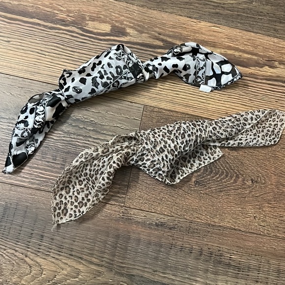 🛍️Animal print scarves. Bundle of two scarves - Picture 1 of 8
